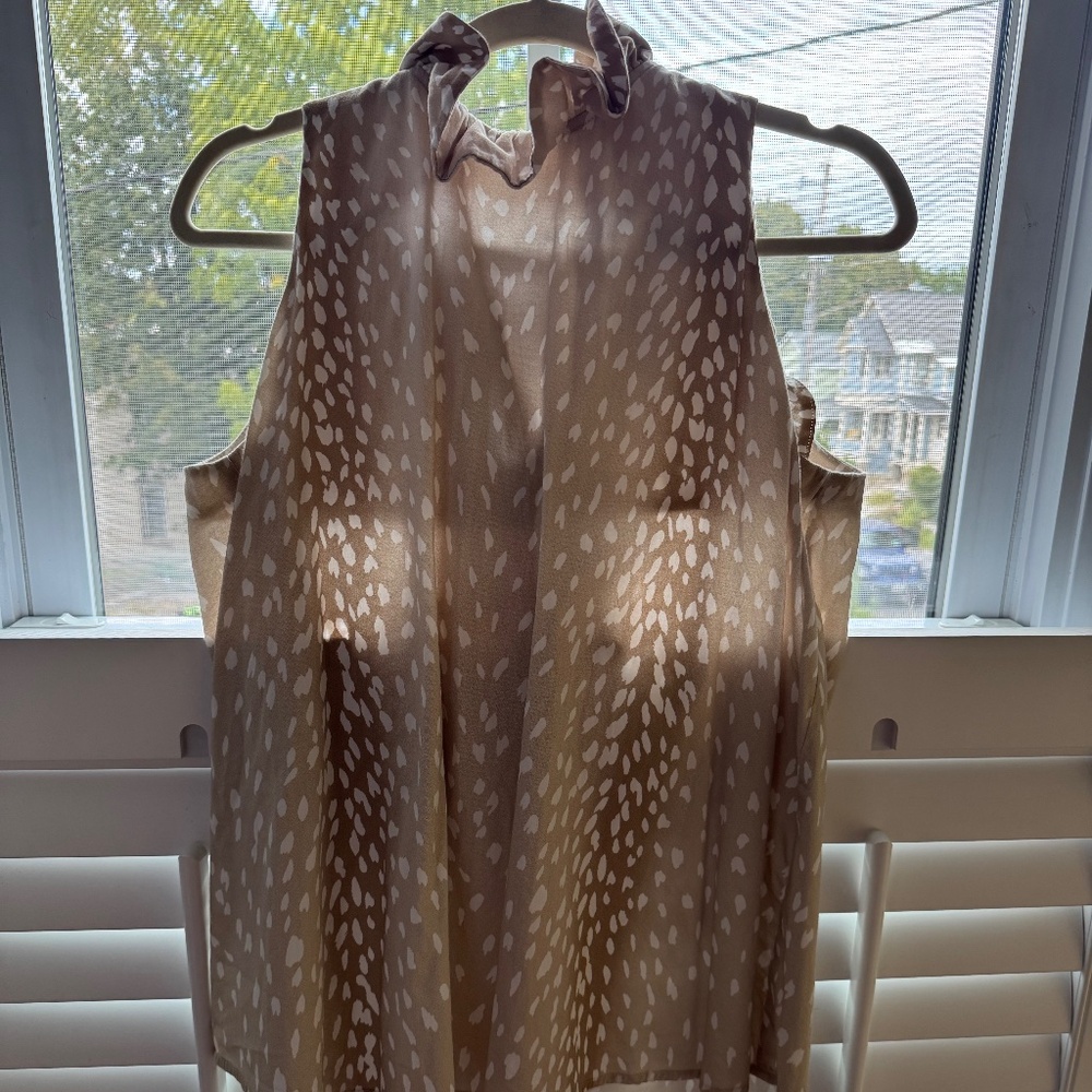 Tuckernuck Beige and White Sleeveless Ruffle-Neck Blouse